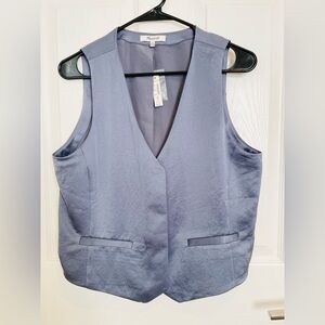 NWT Madewell satin vest, sz 10, sunfaded indigo/ dusty blue color. Orig $92